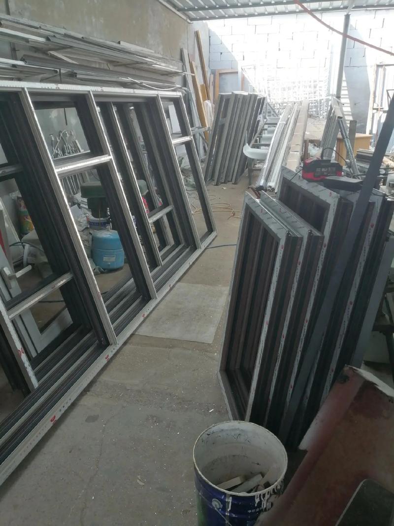 從斷橋鋁到系統門窗 全方位解析現代門窗的選擇、加工與安裝